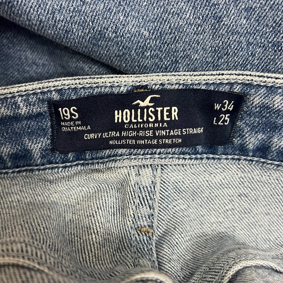 Hollister Curvy Ultra High Rise Vintage Straight Distressed Jeans Size 34 / 19S - Picture 13 of 15